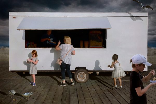 © francisco diaz + deb young - Light Bite