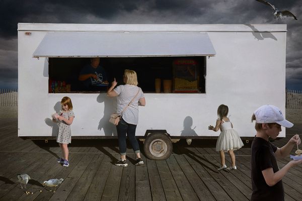 © francisco diaz + deb young - Light Bite