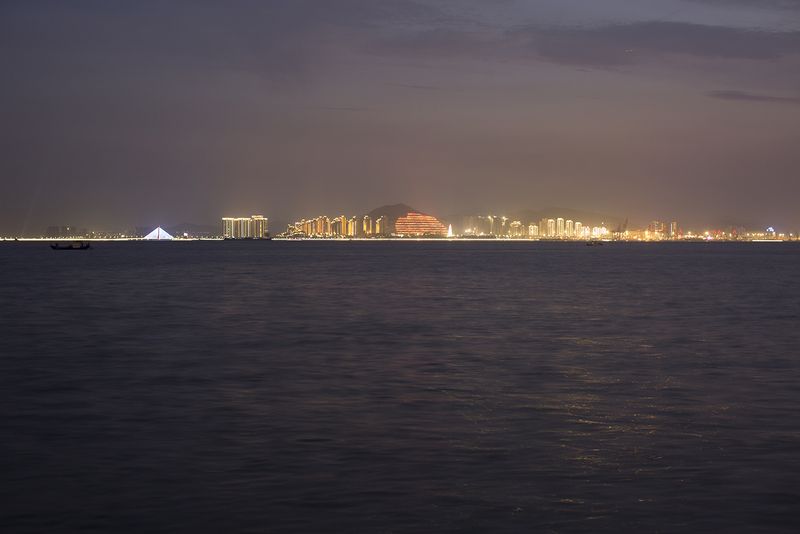 © Tara Fallaux - Image from the PERFECT PEARL photography project