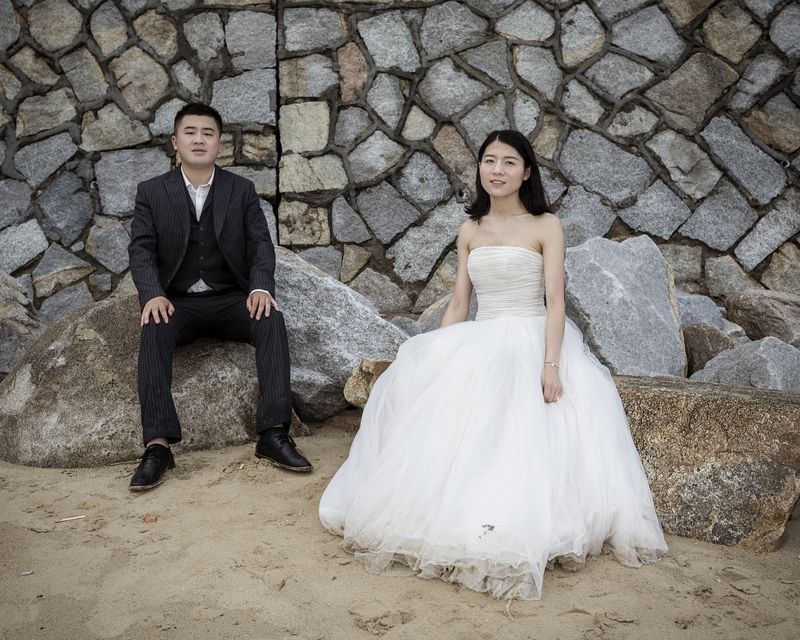 © Tara Fallaux - Newly weds Chen Cheng and Chen Chu. (27)