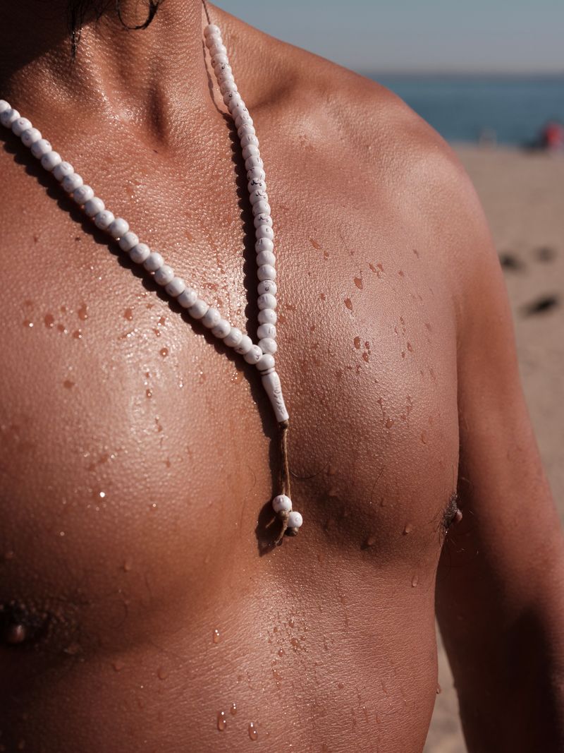 © Chantal Heijnen - Aseed's prayer beads help him through difficult times. He finds comfort in Allah's guidance. Photo by Chantal