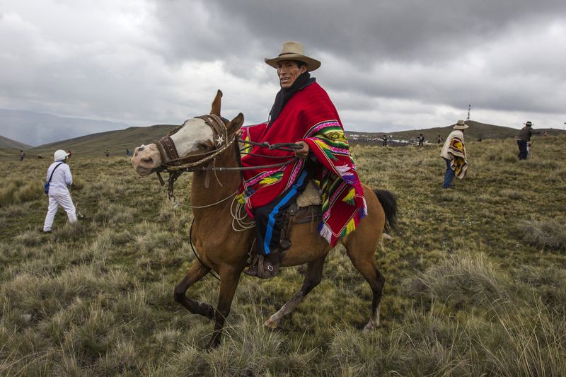 © Gianni Bulacio - Image from the Chiaraje a blood ritual photography project