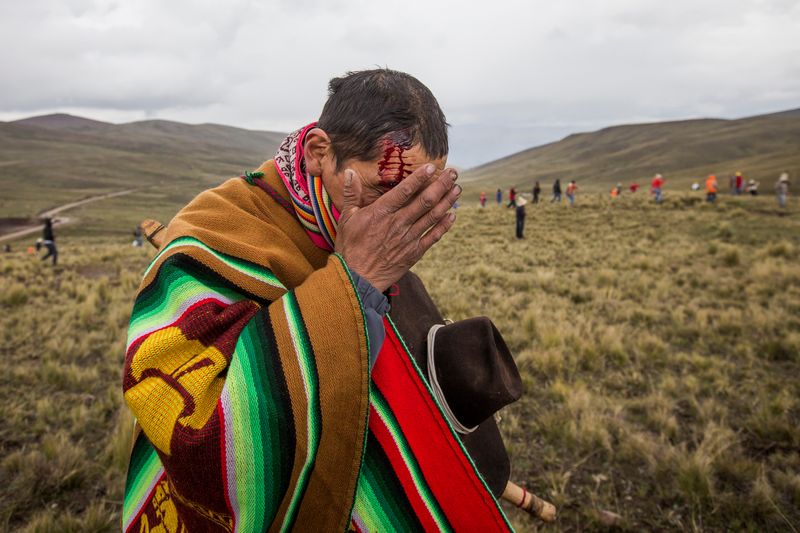 © Gianni Bulacio - Image from the Chiaraje a blood ritual photography project