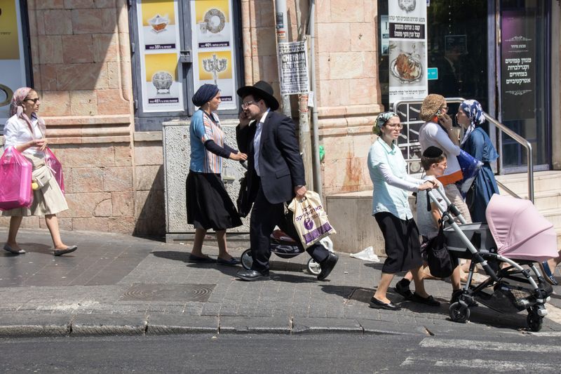 © alexandra buxbaum - Image from the Mea Shearim - A Look at Orthodox Jerusalem photography project