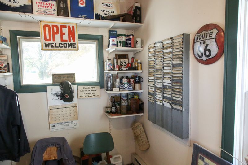 © alexandra buxbaum - Ambler's Texaco gas station station, Dwight, Illinois