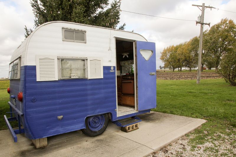 © alexandra buxbaum - 1953 camper along historic route 66, Odell, Illinois