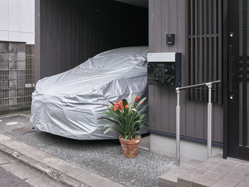 © Emanuele Tortora - Image from the THE INVISIBLE HAND photography project