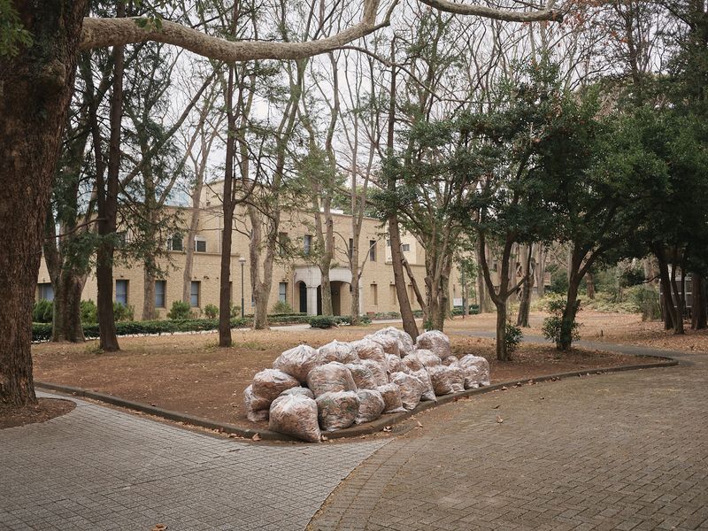 © Emanuele Tortora - Image from the THE INVISIBLE HAND photography project