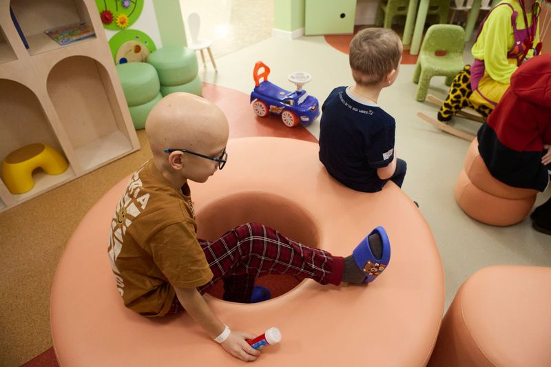 © Aleksandra Konoplyeva - Child at Children's Oncology Center