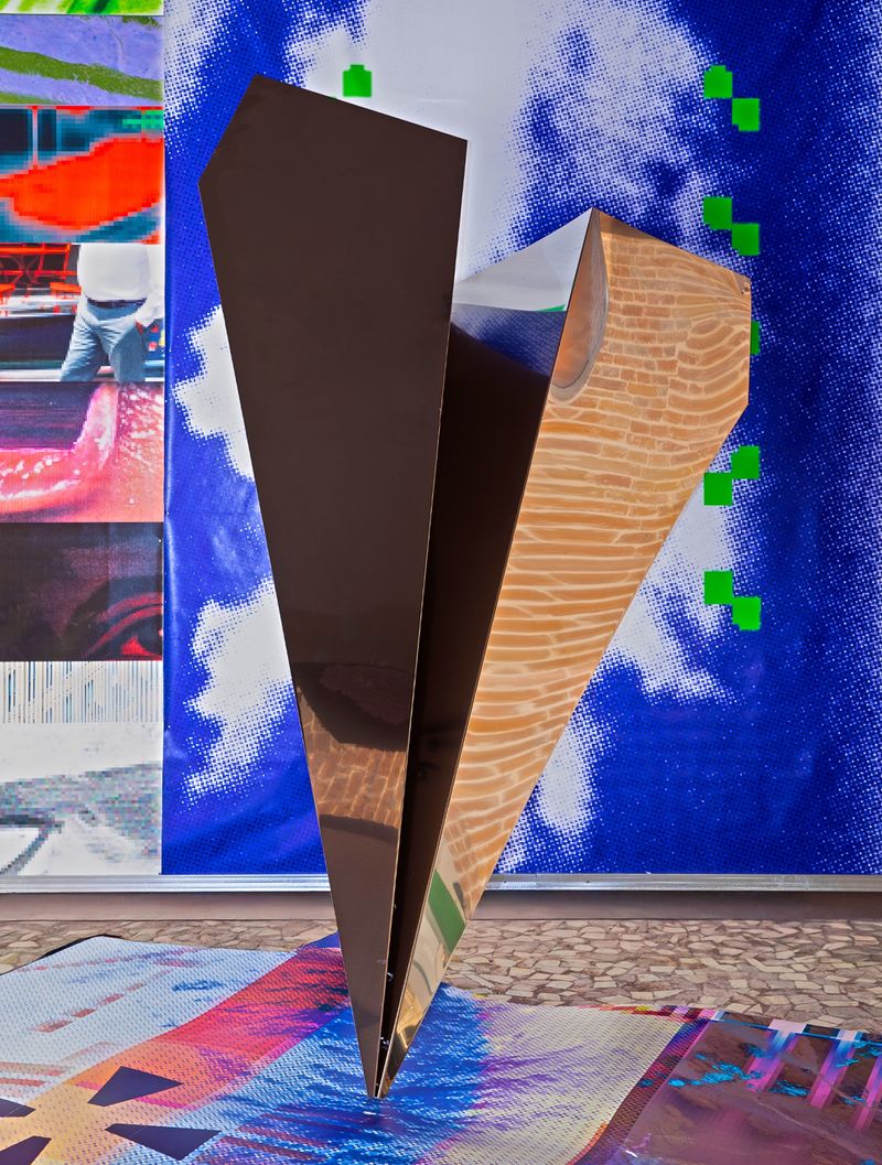 © Vladimir Florentin - Image from the Blind Spot photography project
