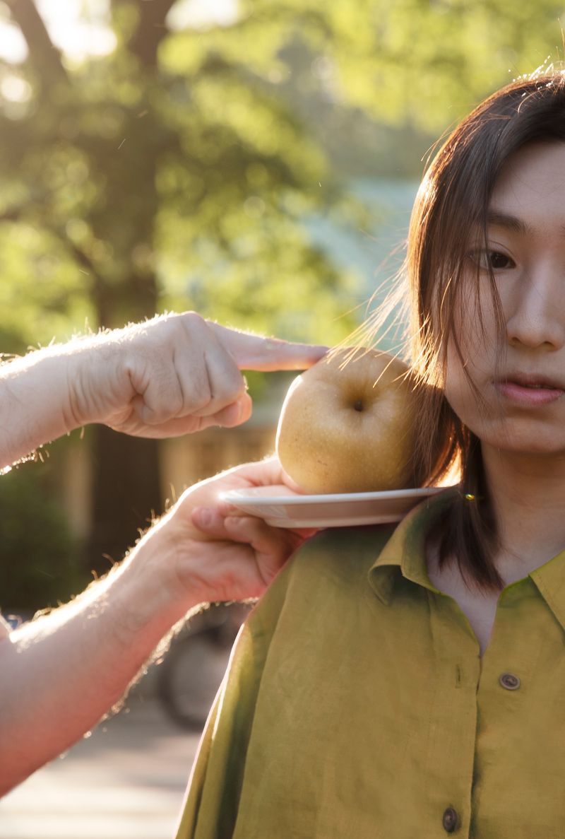 © Nyo Jinyong Lian - Image from the Trust me photography project