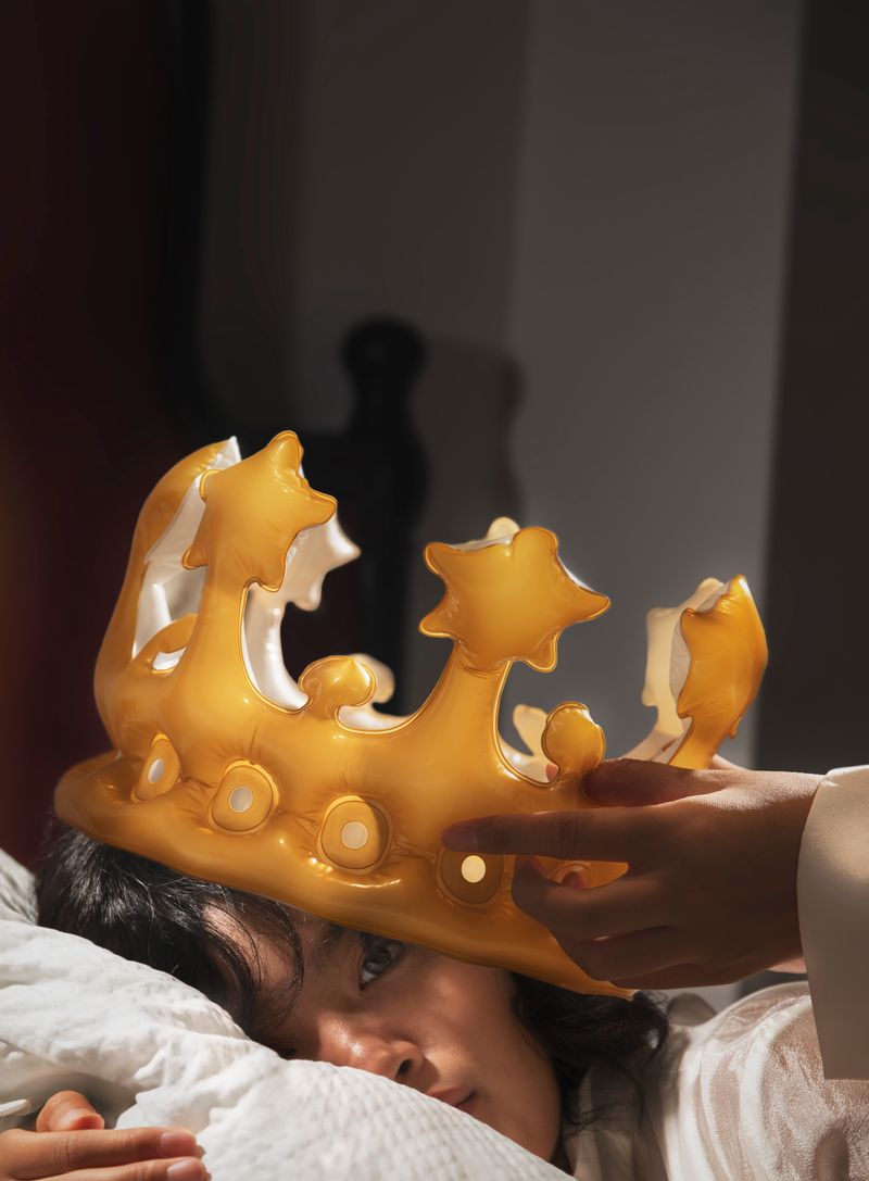 © Nyo Jinyong Lian - Image from the Trust me photography project