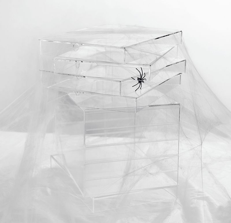 © Nyo Jinyong Lian - Image from the Trust me photography project