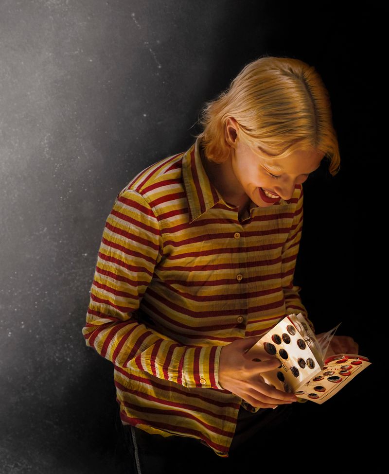 © Nyo Jinyong Lian - Image from the Trust me photography project