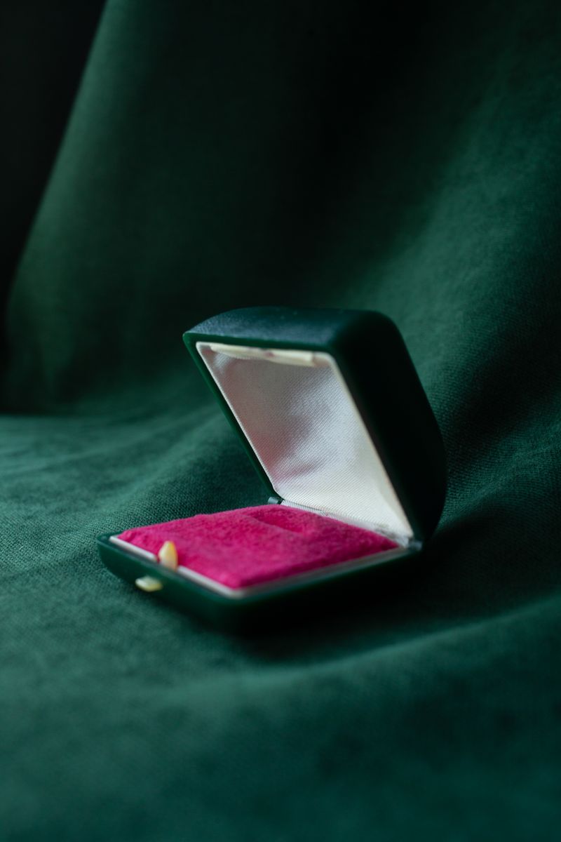 © Arina Titova - The box of an engagement ring.