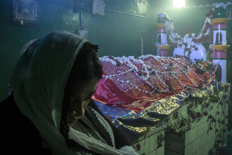 © Alice Sassu - Image from the Being kothi photography project