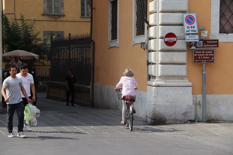 © Ossetrova Eugeniya - Image from the People in Italy photography project