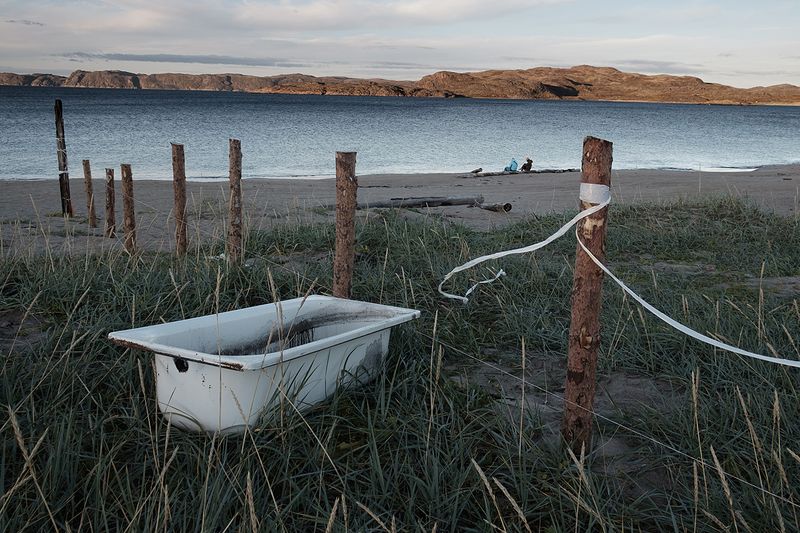 © ANASTASIA DUBRAVA - Image from the Abandoned belongings photography project