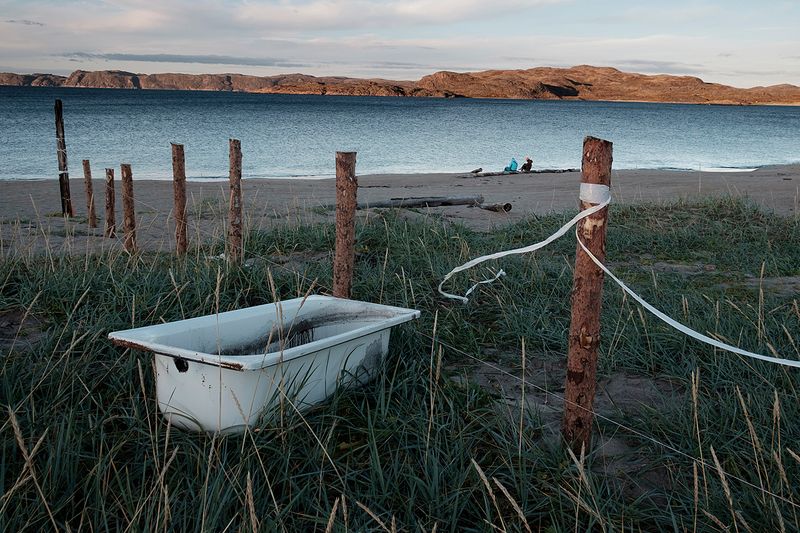 © ANASTASIA DUBRAVA - Image from the Abandoned belongings photography project