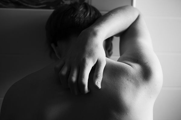 © ANASTASIA DUBRAVA - Image from the Awkward Age photography project