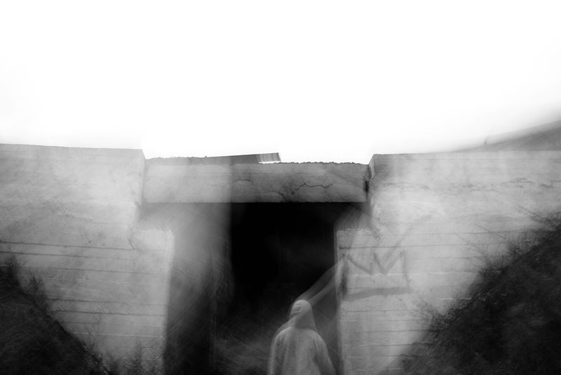 © ANASTASIA DUBRAVA - Image from the Awkward Age photography project