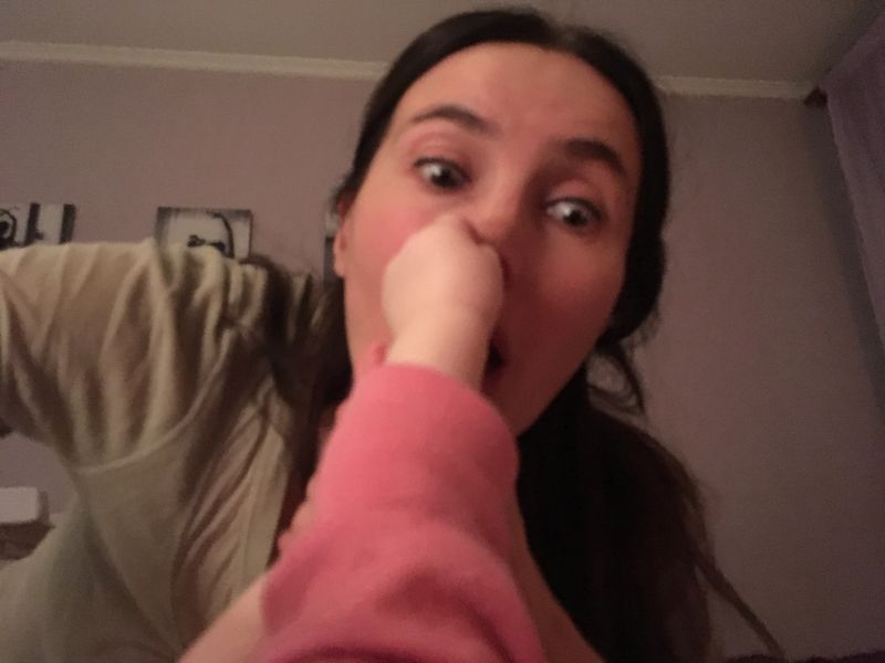 © ANASTASIA DUBRAVA - Anatomy is her favourite subject. She is studying it using my face and body