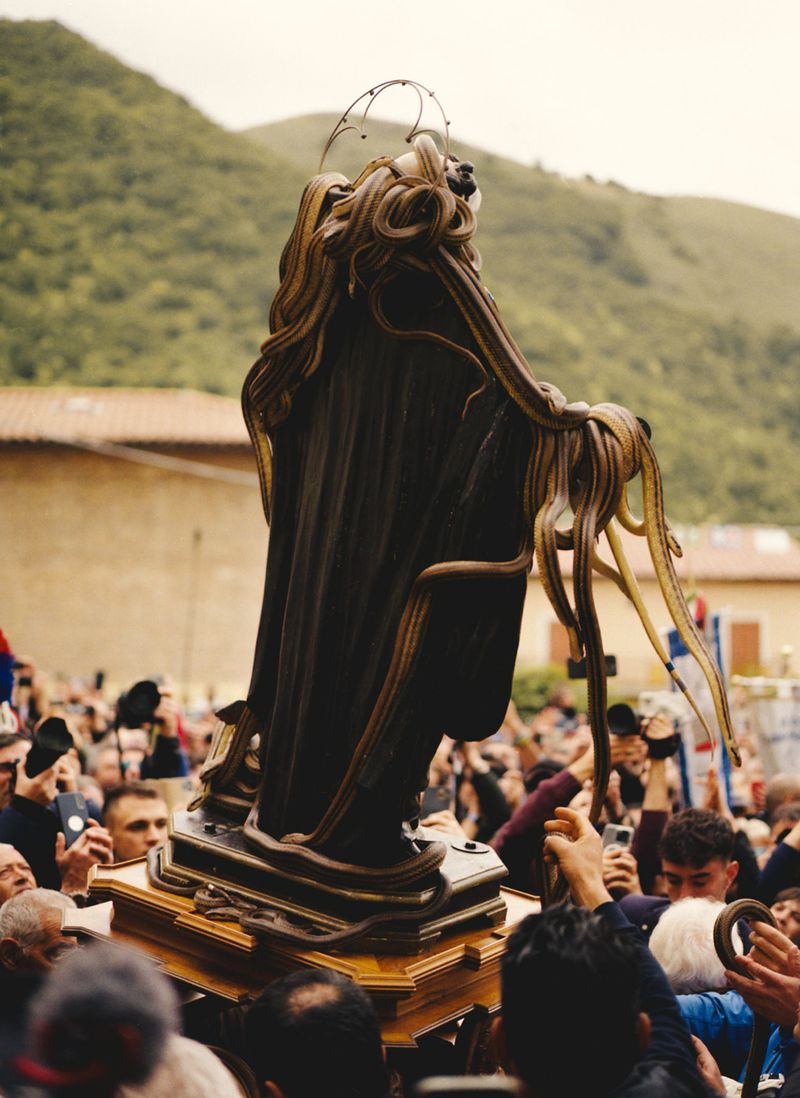 © claudia greco - Image from the Processione photography project