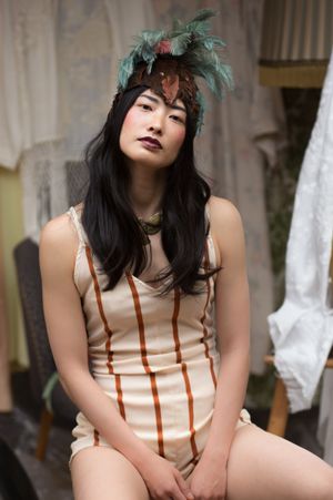 "make me dream young lady"