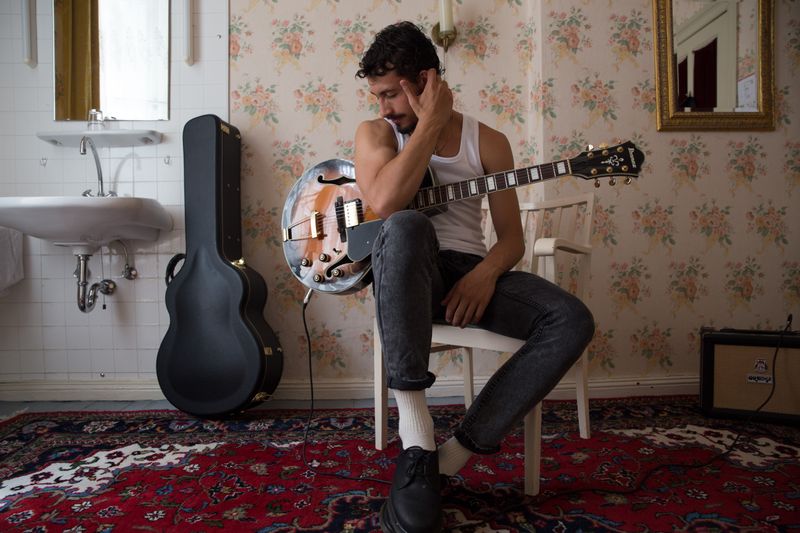 © claudia greco - Image from the "Room 7" photography project