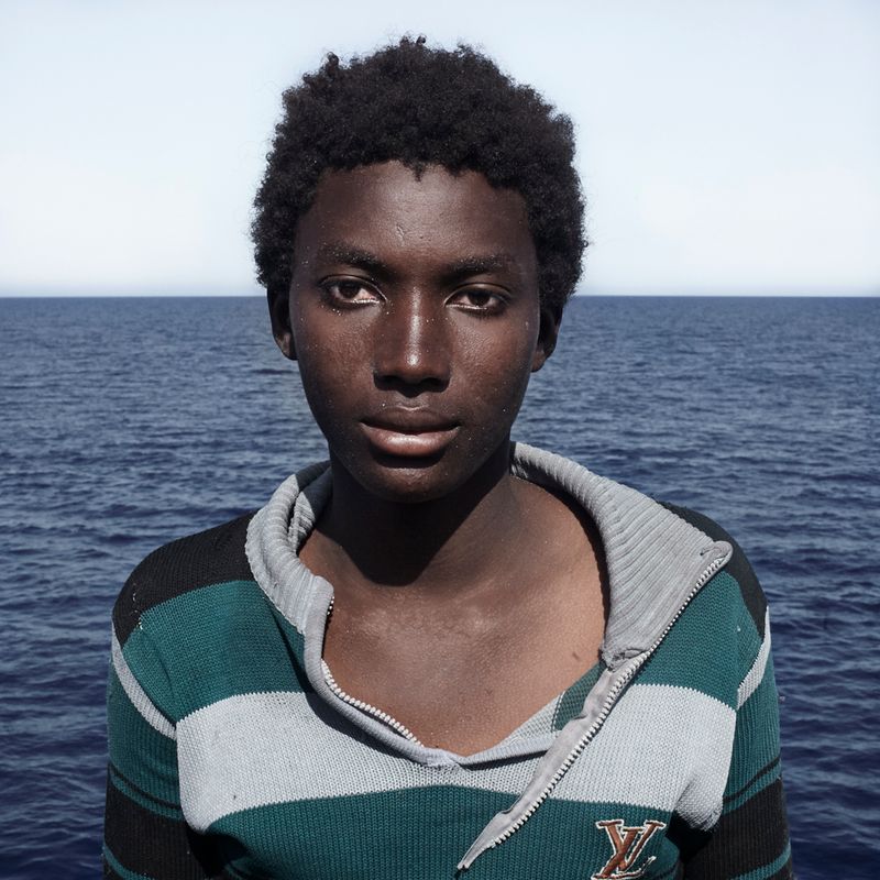 © CESAR DEZFULI - Image from the Passengers photography project