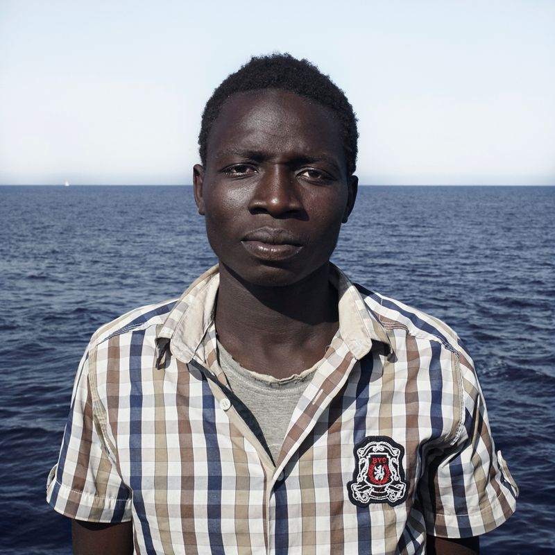 © CESAR DEZFULI - Image from the Passengers photography project