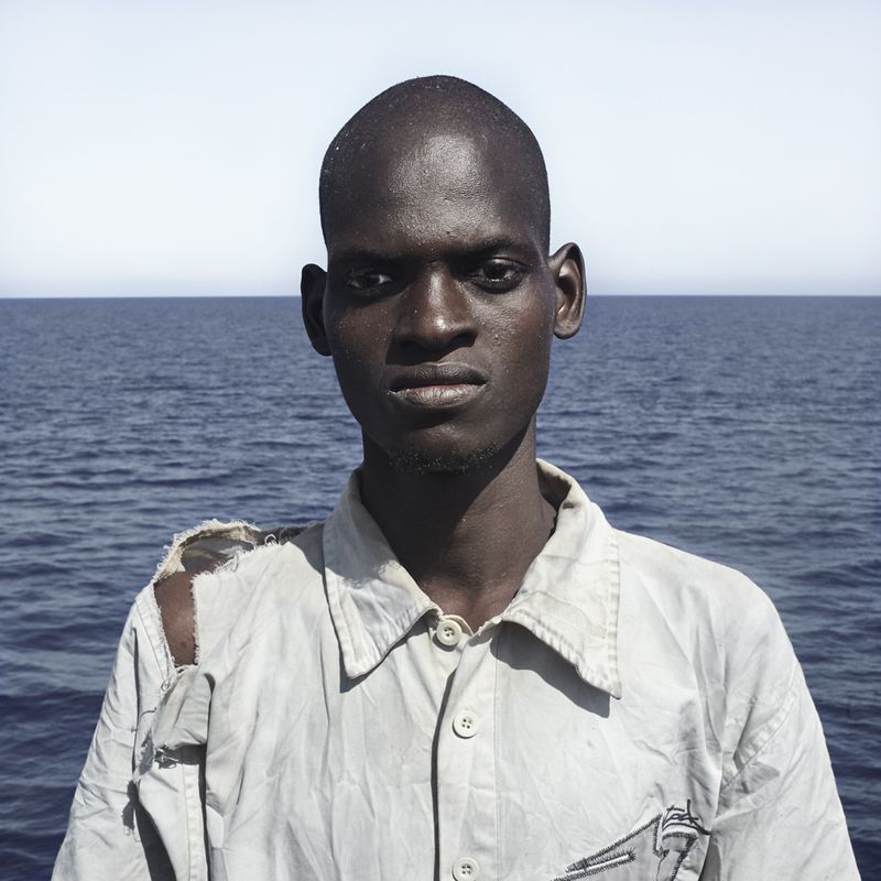 © CESAR DEZFULI - Image from the Passengers photography project
