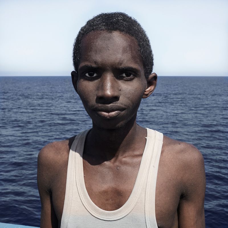 © CESAR DEZFULI - Image from the Passengers photography project