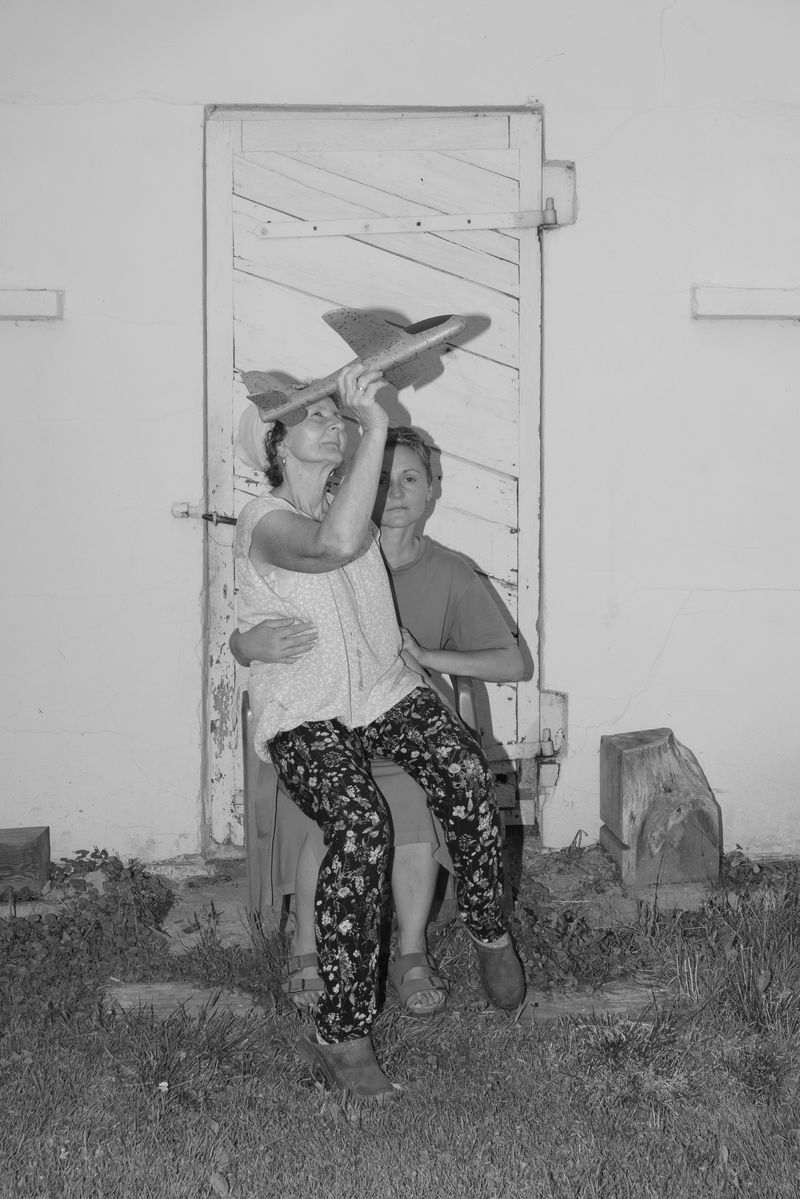 © Magdalena Malinowska - Image from the I will not give you birth / From one mother to another. photography project