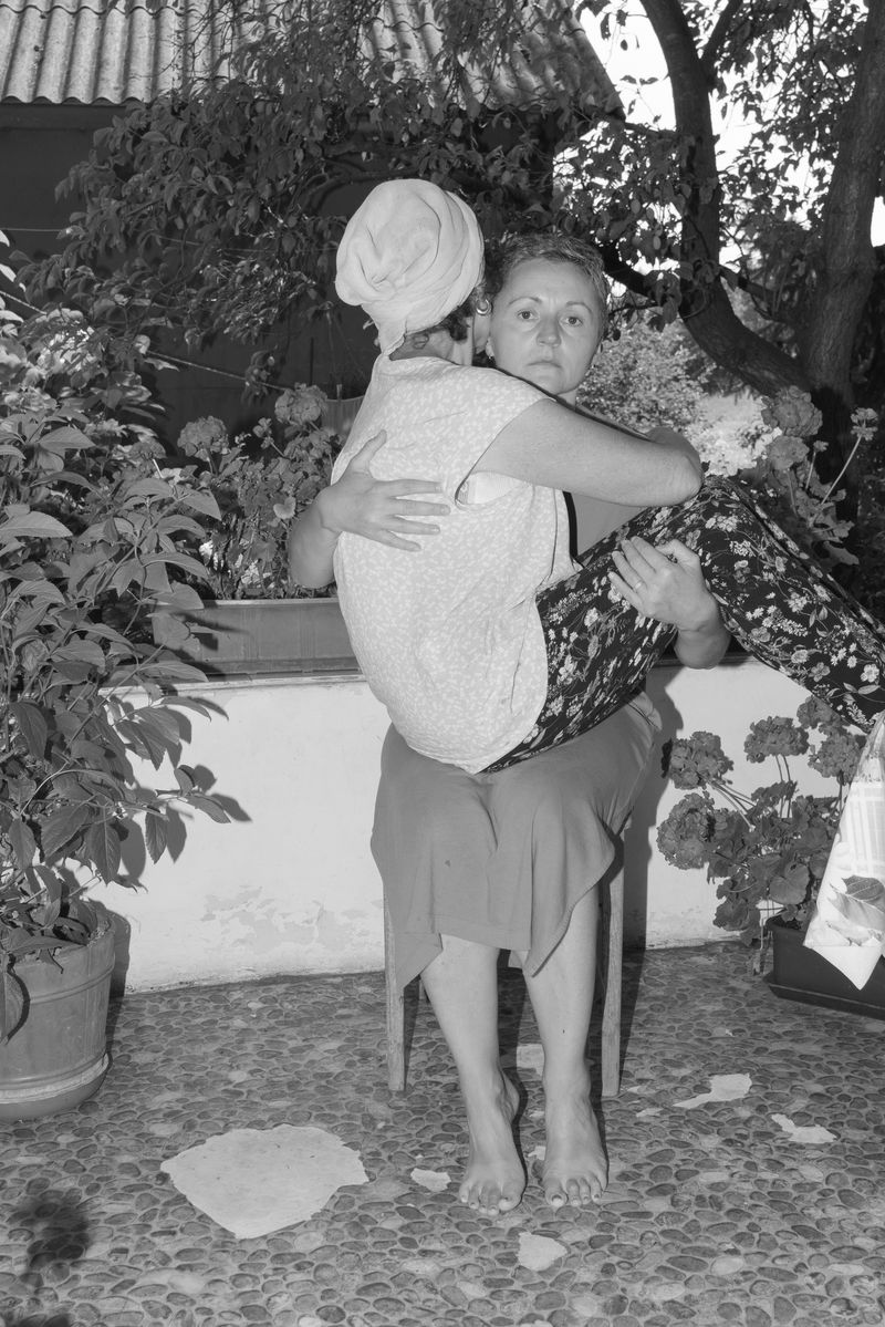 © Magdalena Malinowska - Image from the I will not give you birth / From one mother to another. photography project
