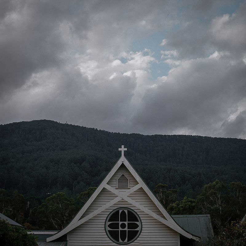 © Erin Lee - Image from the The Crimson Thread photography project