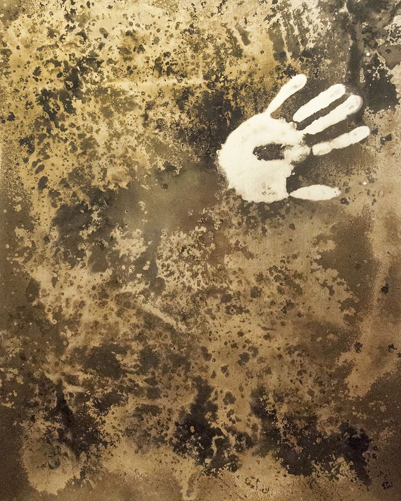 © Roberto Fernández Ibáñez - Image from the THE HAND (In the Red Cave) photography project