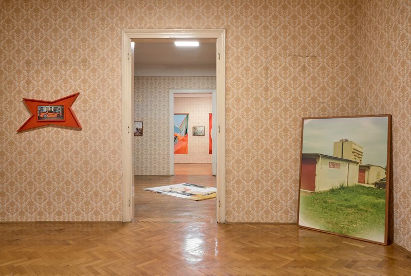 © Eva Szombat - Installation view at Longtermhandstand Gallery