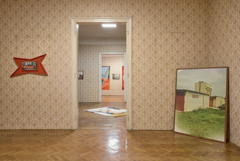 © Eva Szombat - Installation view at Longtermhandstand Gallery