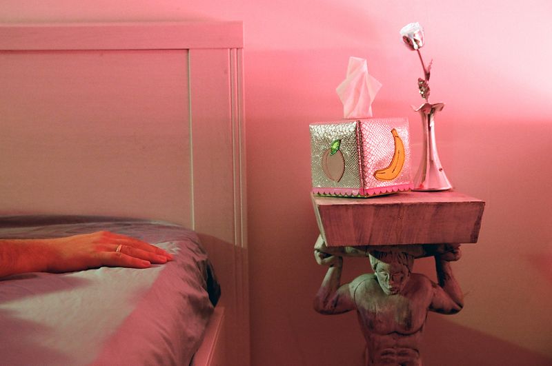 © Eva Szombat - David’s hand and a handkerchief holder, it was a wedding present made by Zsófia Endlein