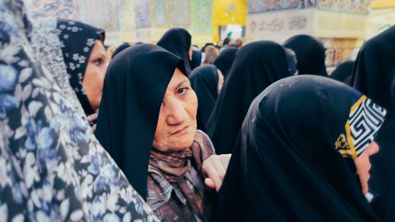 © samane vejdan - Her face carried both prayer and fatigue