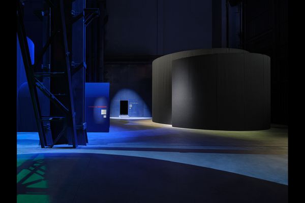 Exhibition of This Will Not End Well by Nan Goldin at Pirelli HangarBicocca