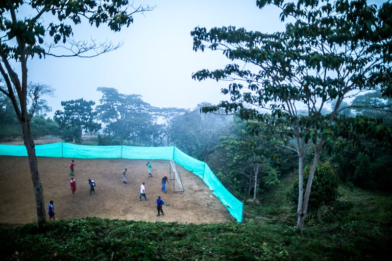 © Catalina Martin-chico - Image from the Colombia, (RE) BIRTH photography project