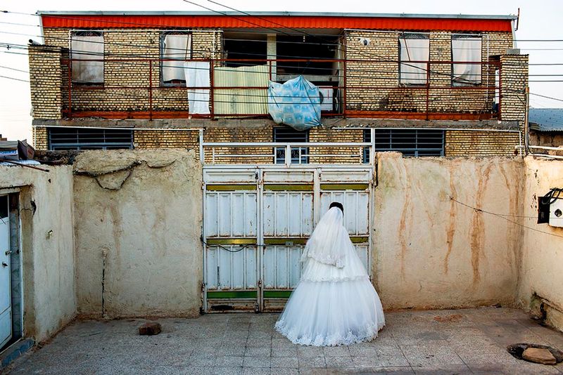© Catalina Martin-chico - Lali, Khuzestan – April 2016Zeinab, dressed and ready to meet her future husband.