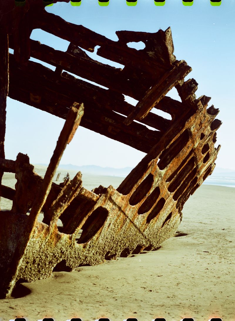 © Joshua H Phelps - Image from the Peculiar Attraction photography project