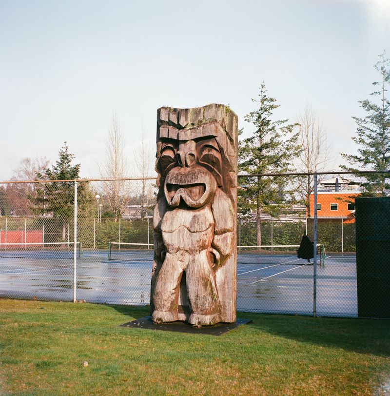 © Joshua H Phelps - Image from the Peculiar Attraction photography project