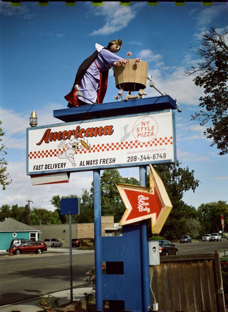 © Joshua H Phelps - Image from the Peculiar Attraction photography project
