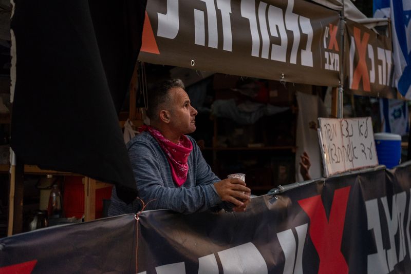 © Daniel Rolider - Image from the I Can’t Keep Silent in Light of How My Country Has Changed Her Face photography project