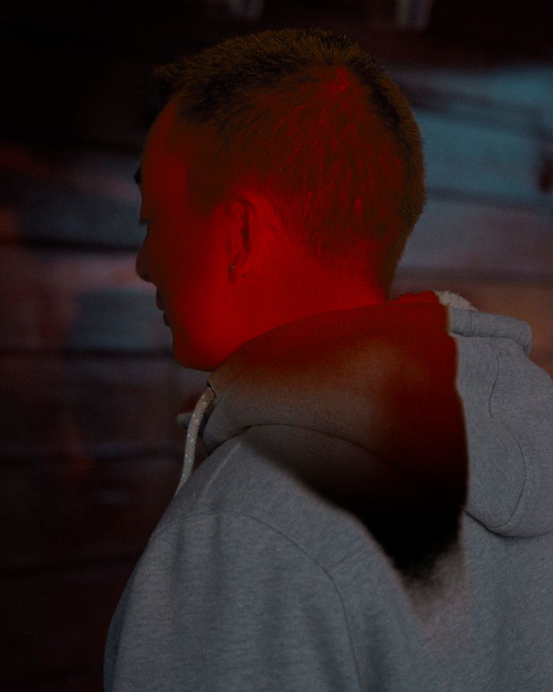 © YANG SU - Image from the Birds, The Flowers, And Them photography project