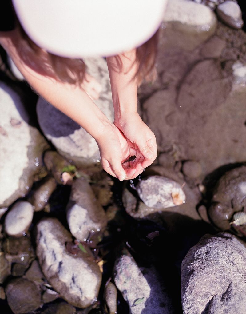 © Michael Francalanci - Image from the Dirty feet photography project